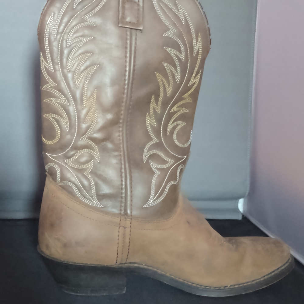 Brown Western Cowboy Boots - Picture 3 of 8
